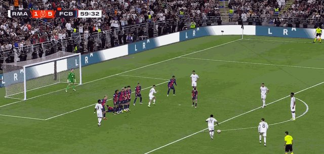 1736718882496040621.gif 2-5罗德里戈.gif